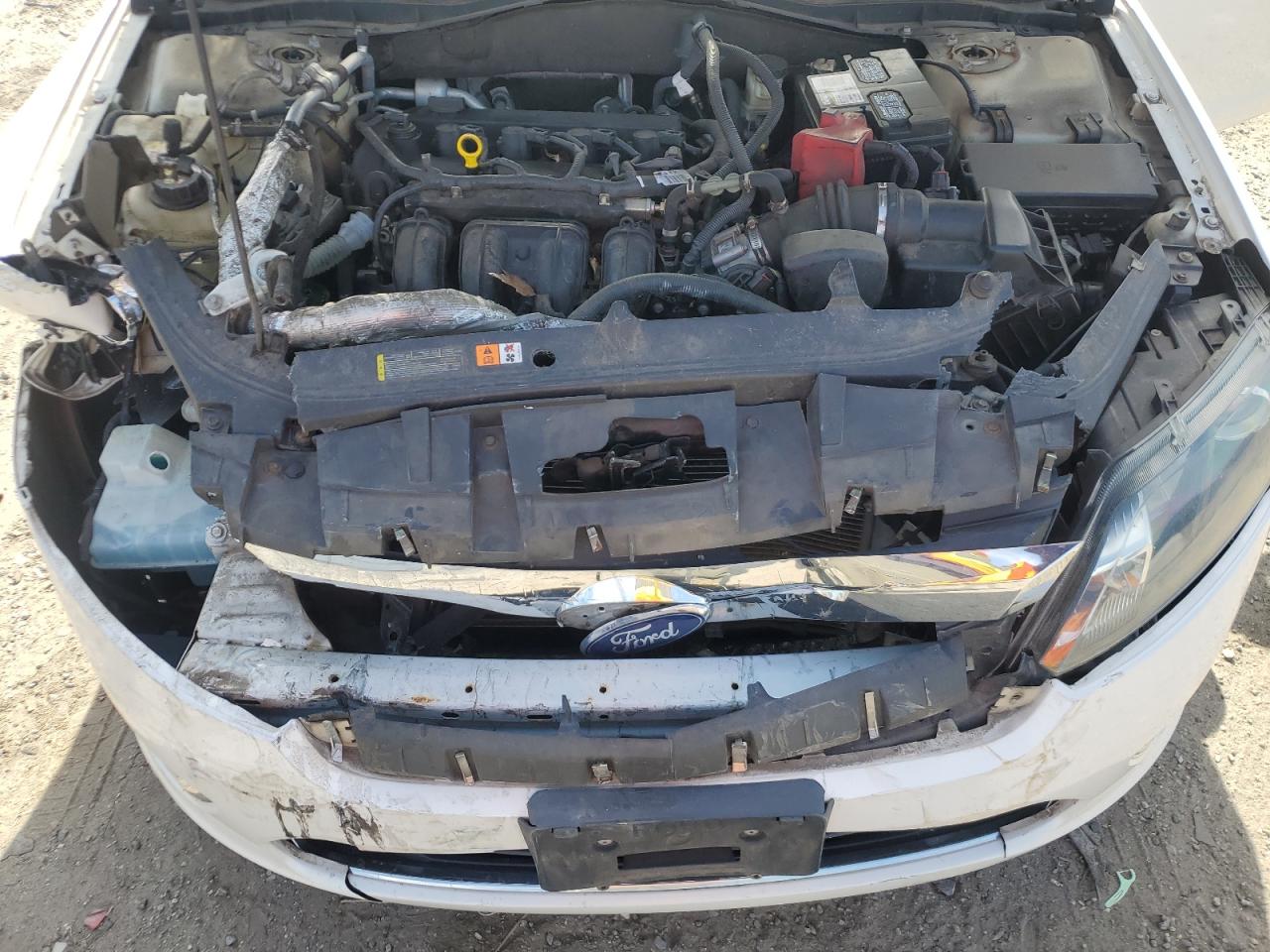 2010 Ford Fusion - Image 13