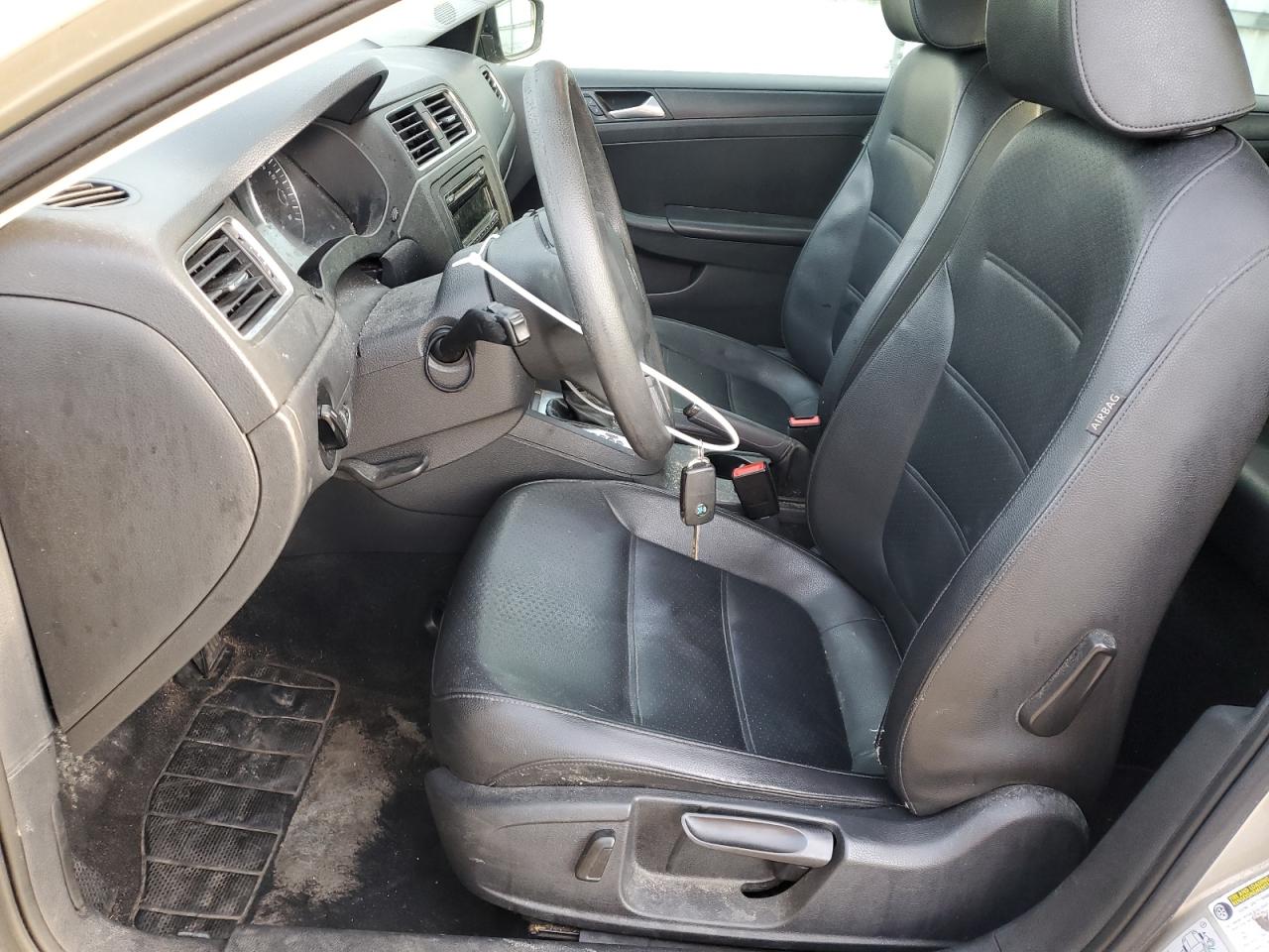 2014 Volkswagen Jetta - Image 7