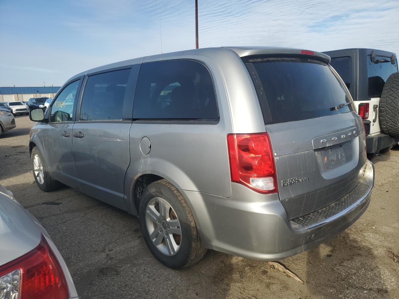 2019 Dodge Caravan - Image 2