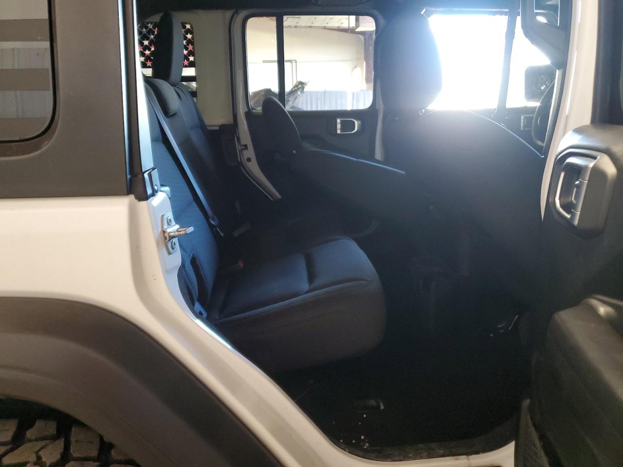 2020 Jeep Wrangler - Image 11