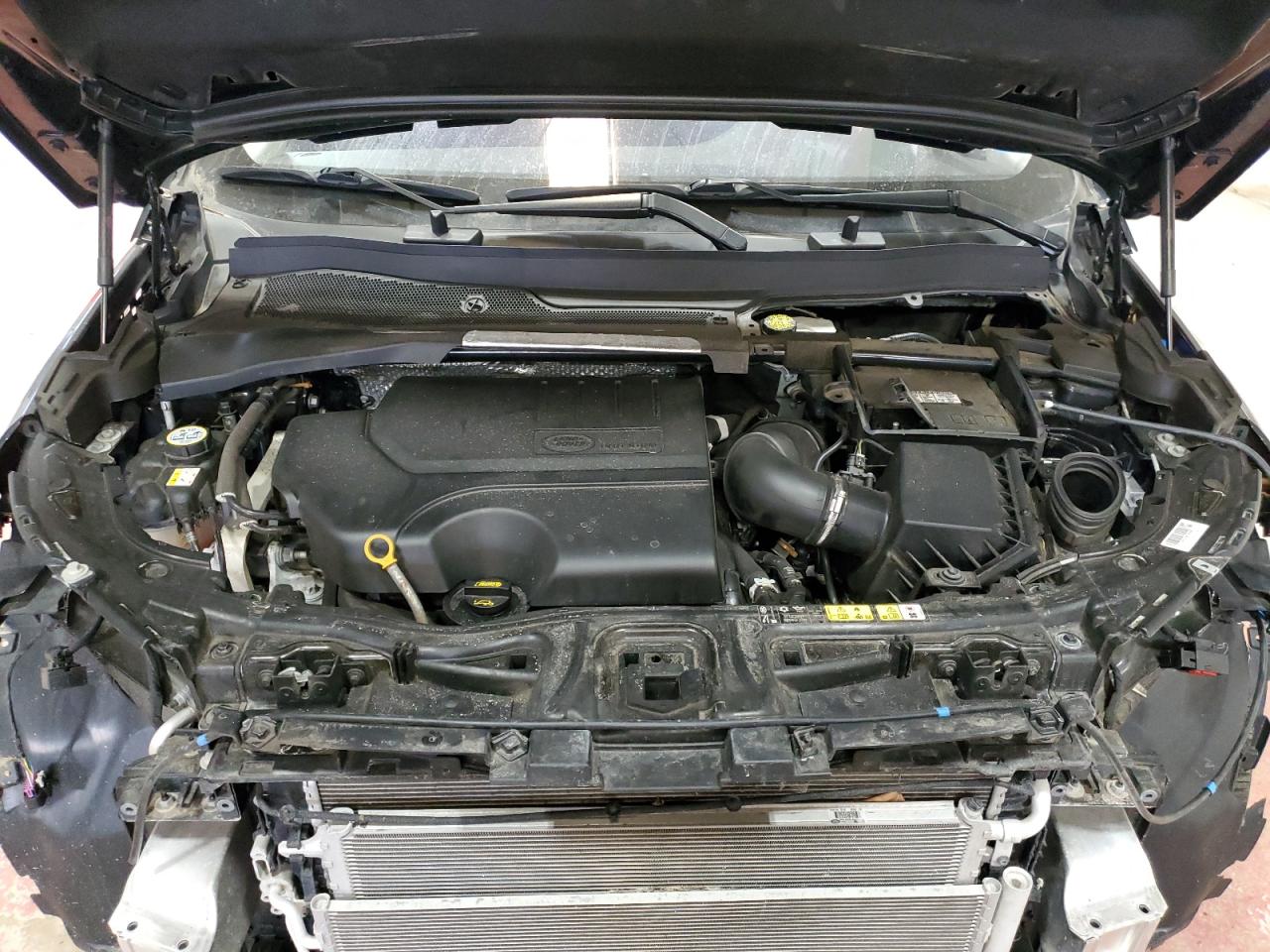 2020 Land Rover Discovery - Image 12