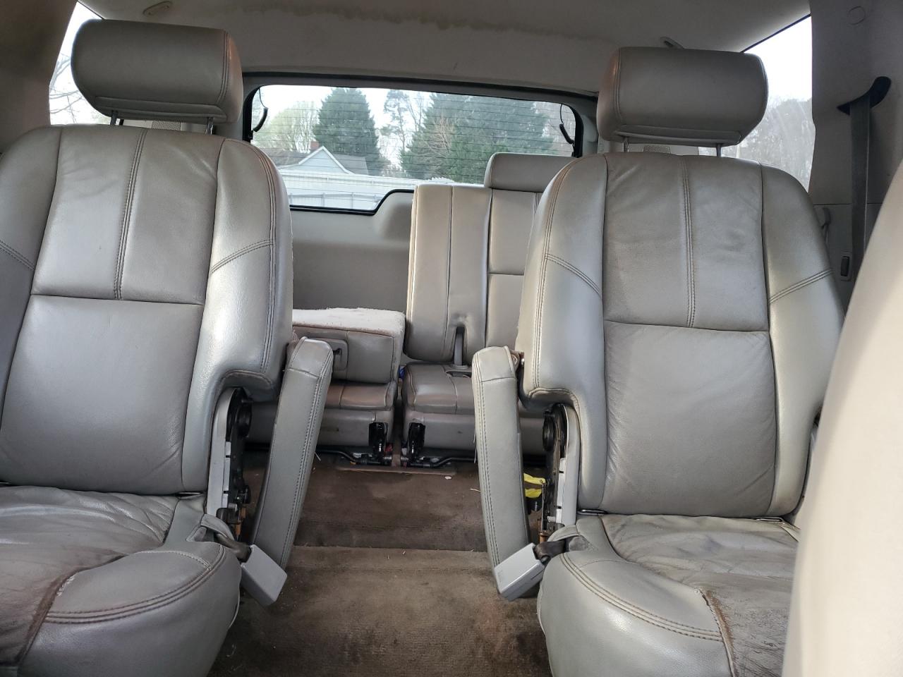 2010 Chevrolet Tahoe - Image 10