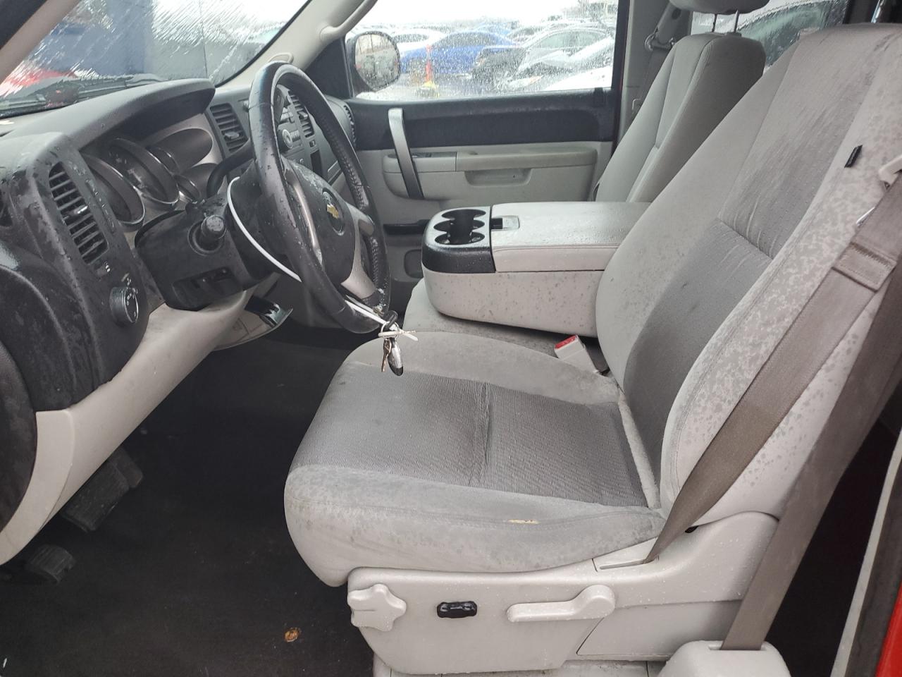 2011 Chevrolet Silverado - Image 7