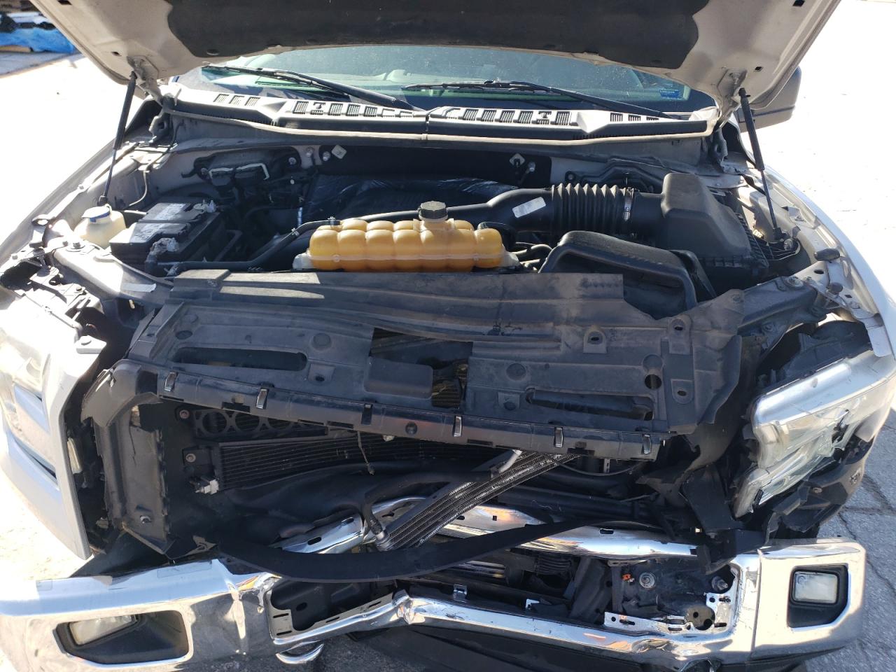 2015 Ford F-150 - Image 11