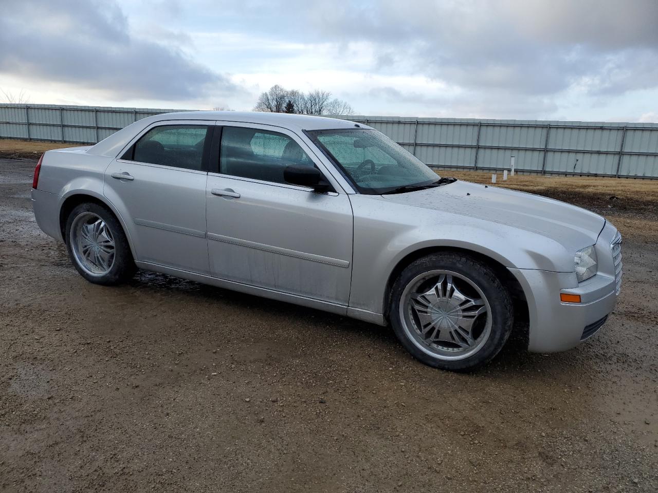 2006 Chrysler 300 - Image 4