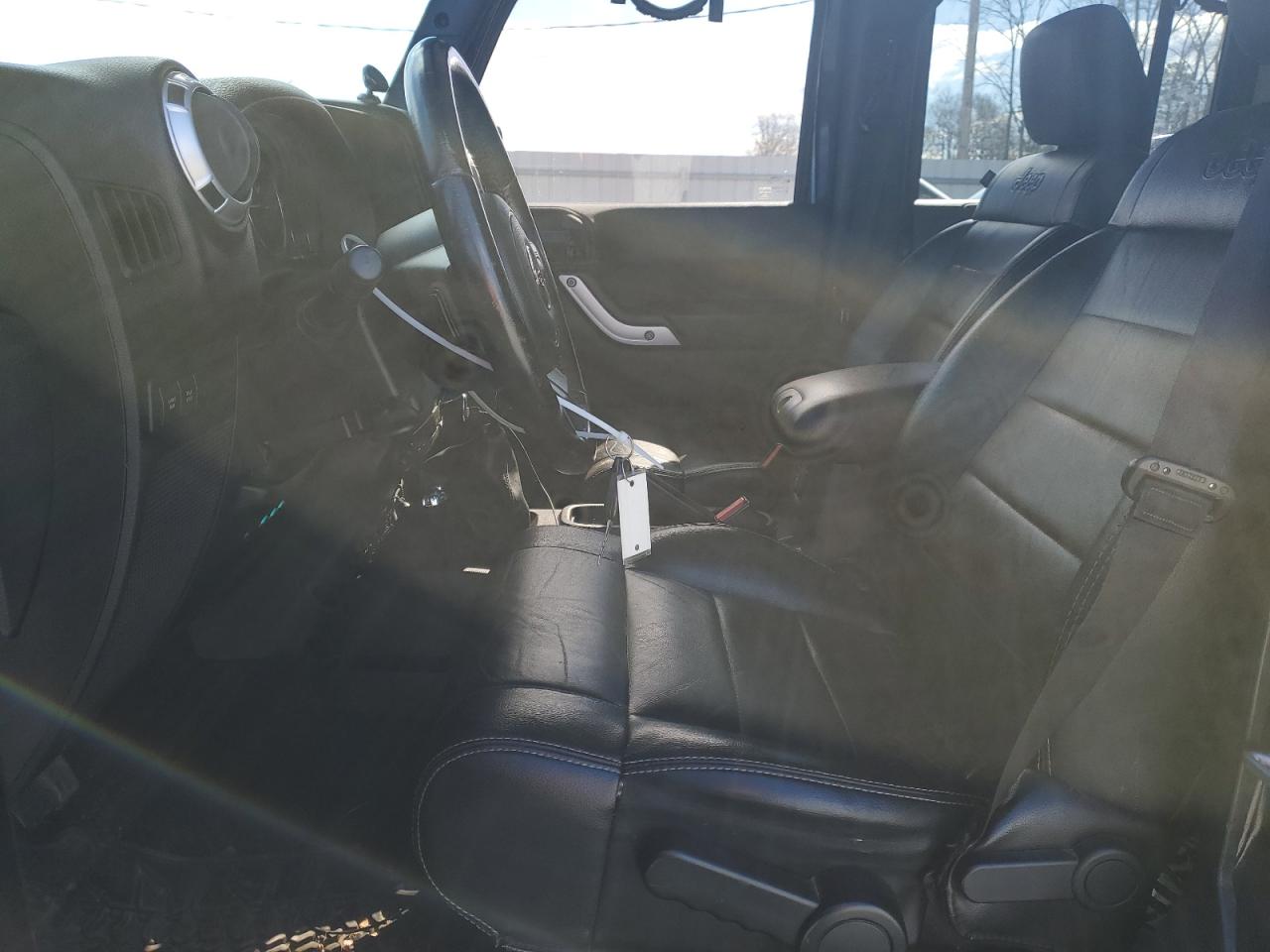 2012 Jeep Wrangler - Image 7
