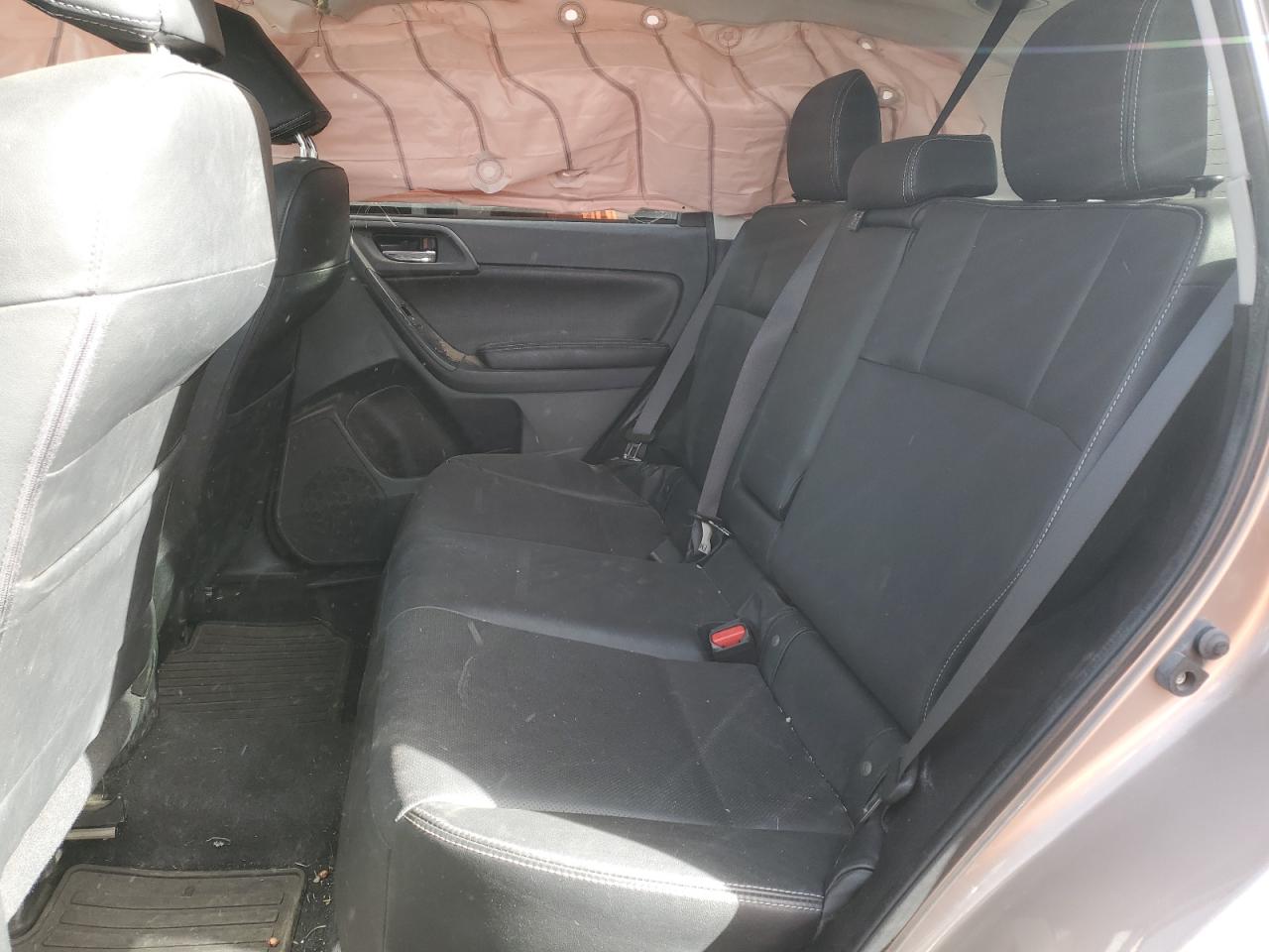 2015 Subaru Forester - Image 11
