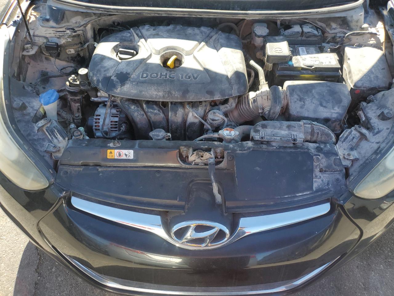 2016 Hyundai Elantra - Image 11