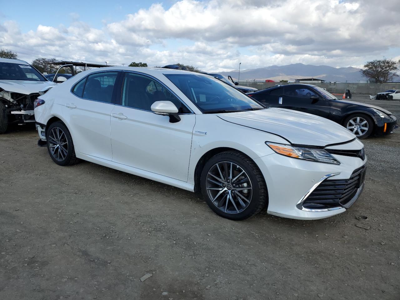 2021 Toyota Camry - Image 4