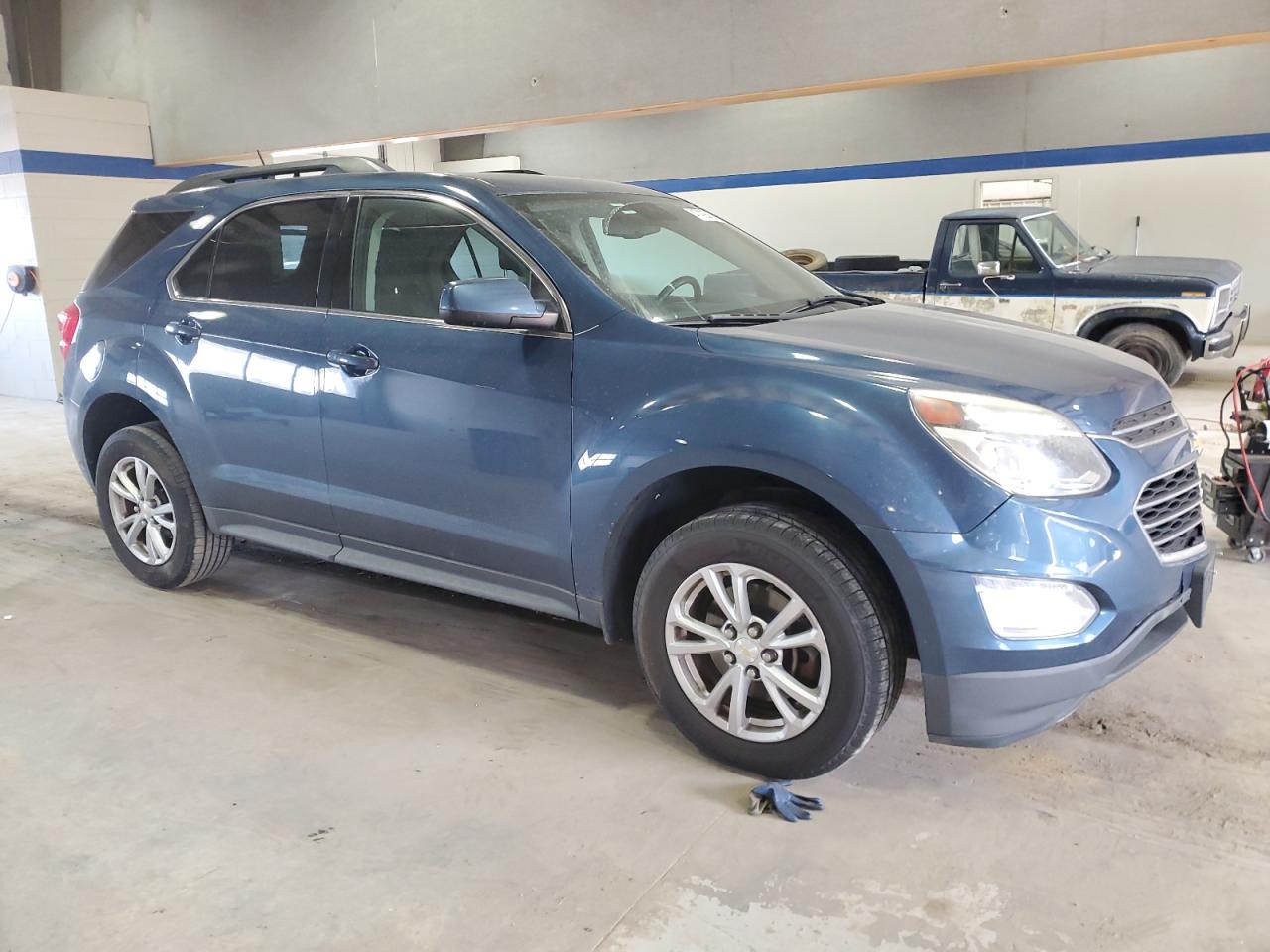 2016 Chevrolet Equinox - Image 4