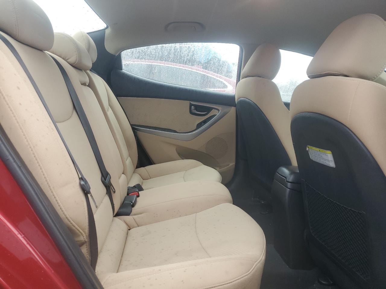2013 Hyundai Elantra - Image 10