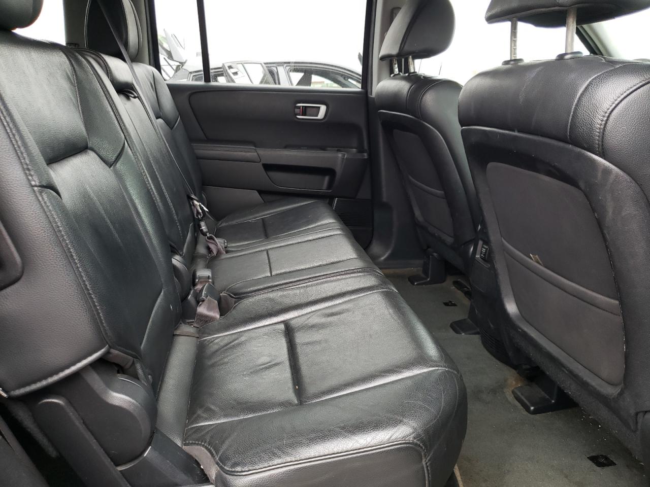 2014 Honda Pilot - Image 11
