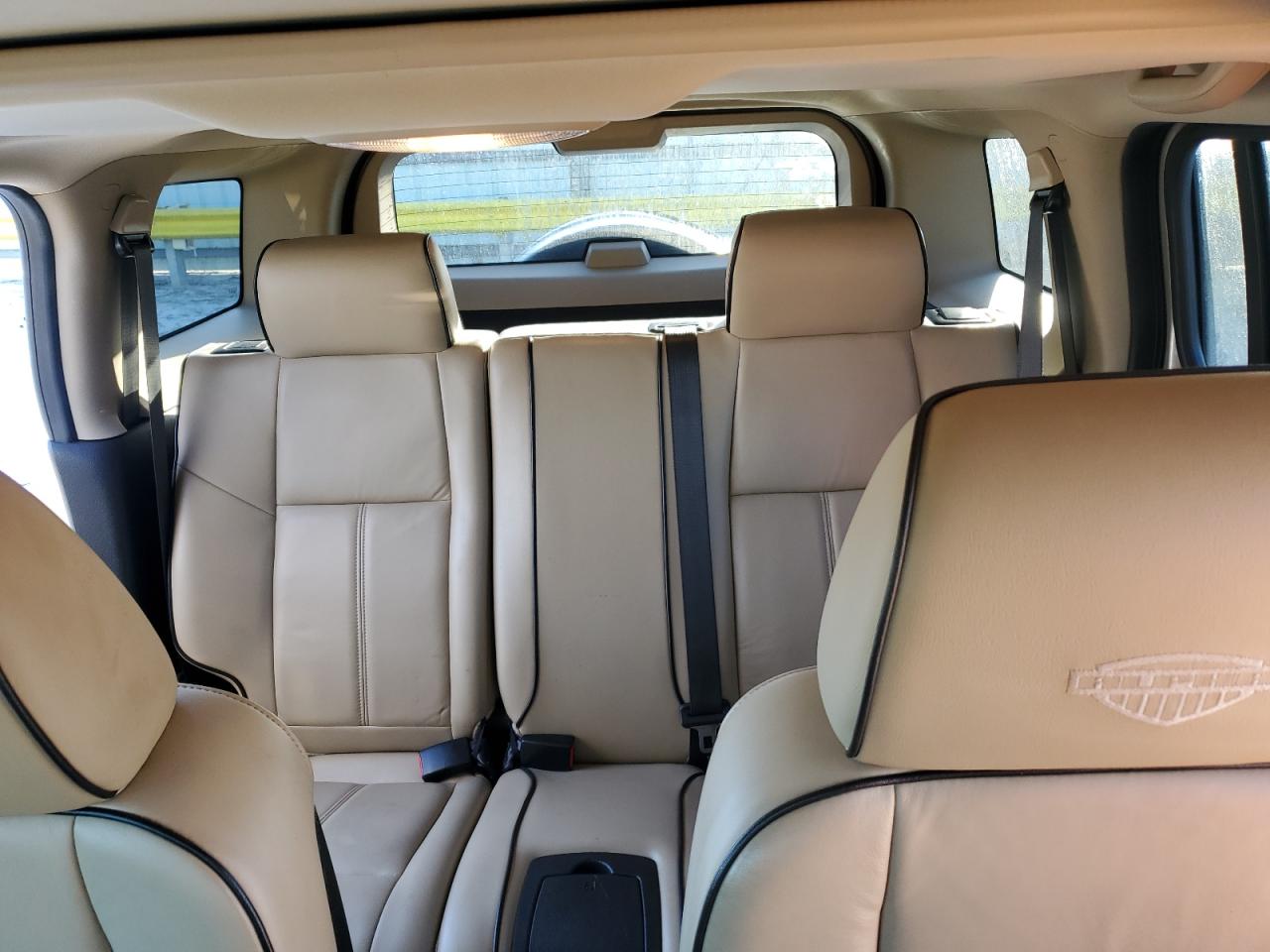 2009 Hummer H3 - Image 10