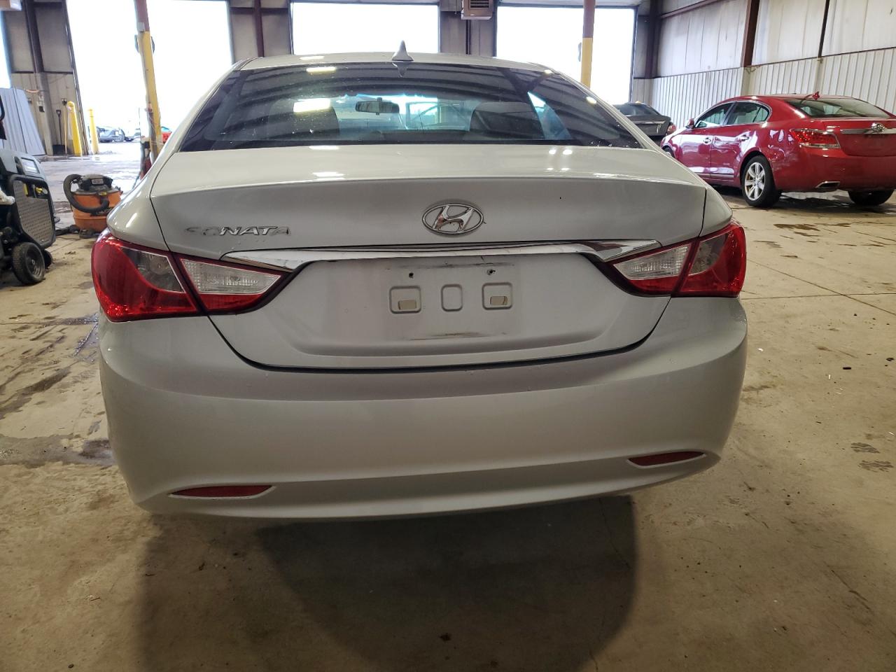 2011 Hyundai Sonata - Image 6