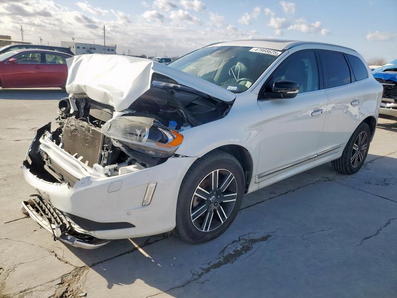 2017 Volvo Xc60 T5 Dynamic na sprzedaż w Grand Prairie, TX - Front End