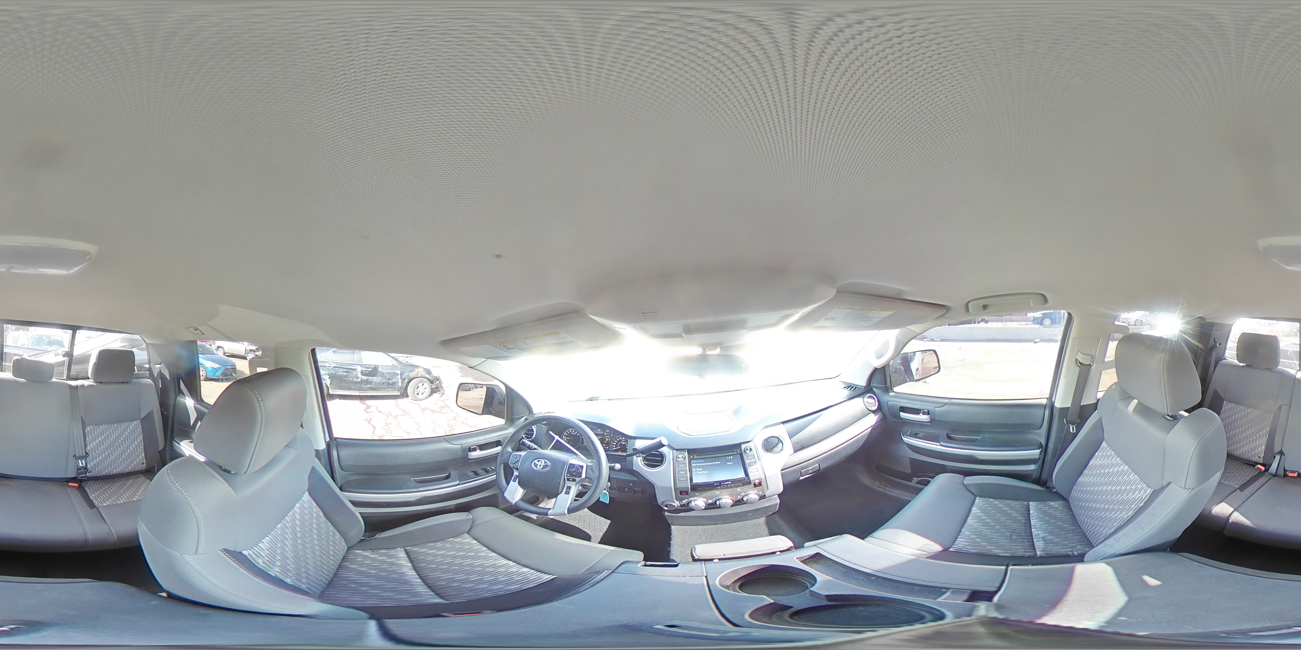 2018 Toyota Tundra - Image 14