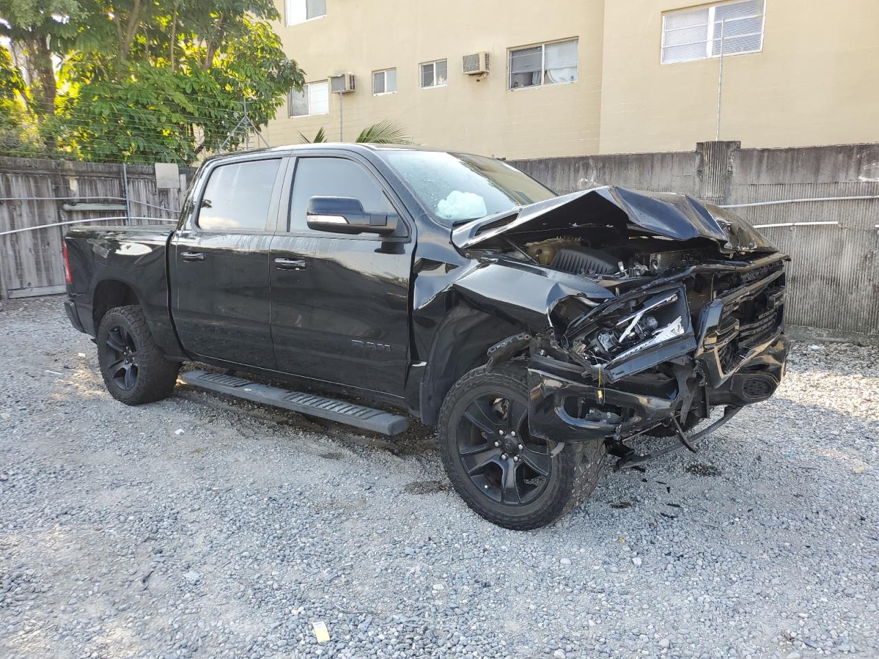 2020 RAM 1500 - Image 4