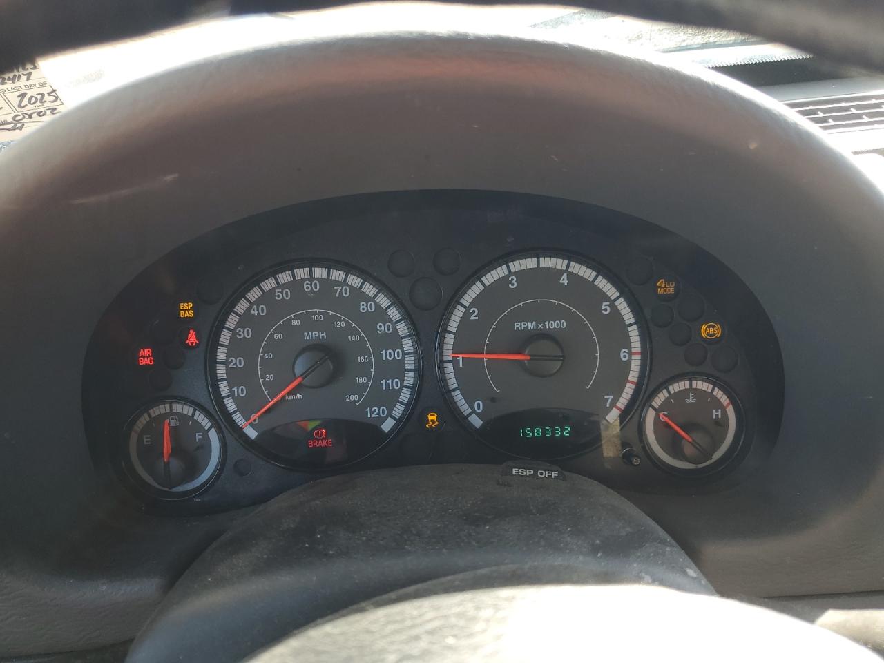 2006 Jeep Liberty (North America) - Image 9