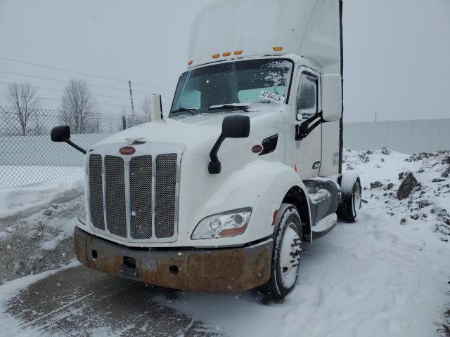 2015 PETERBILT 579 SEMI TRUCK