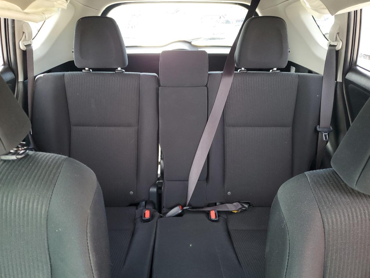 2016 Toyota RAV 4 - Image 10