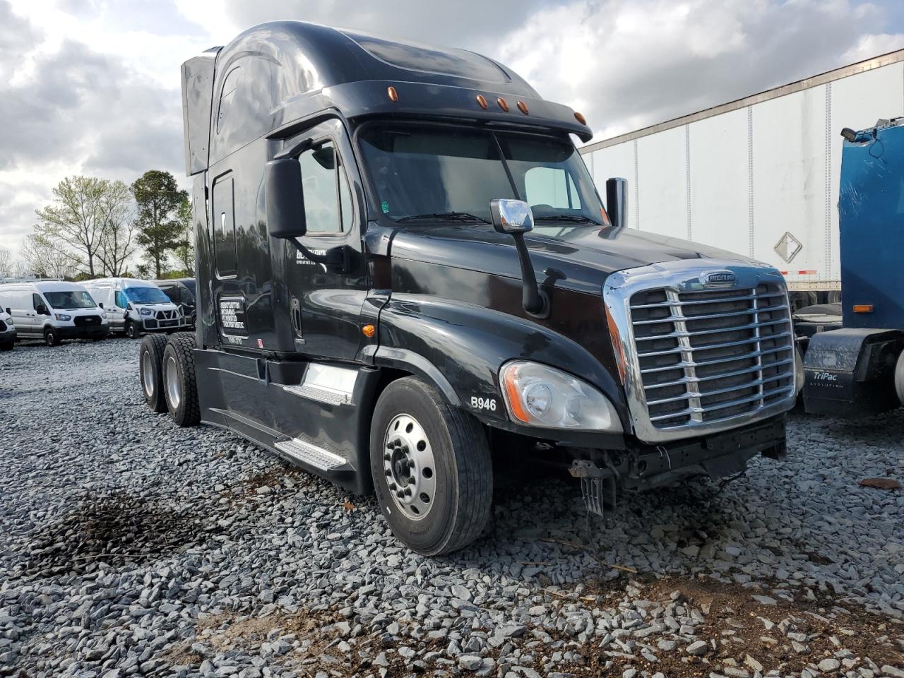 Dunn, NC에서 판매 중인 2016 Freightliner Cascadia 125 Semi Truck - Front End