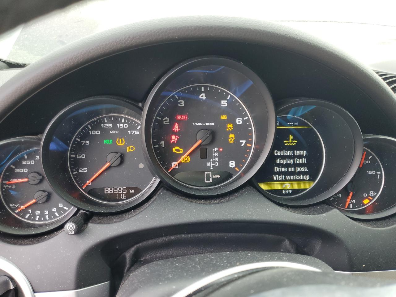 2018 Porsche Cayenne - Image 9