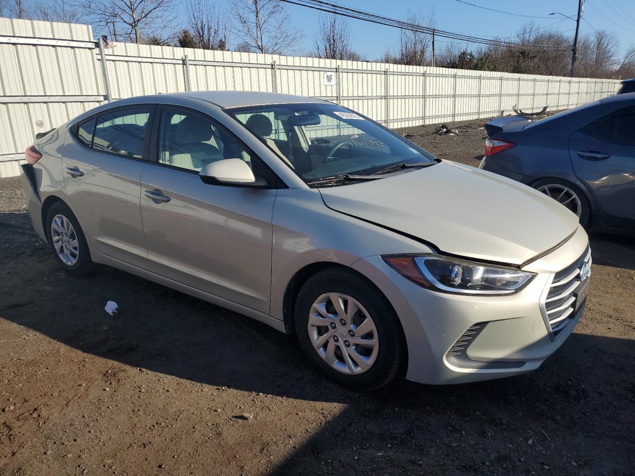 2017 Hyundai Elantra - Image 4