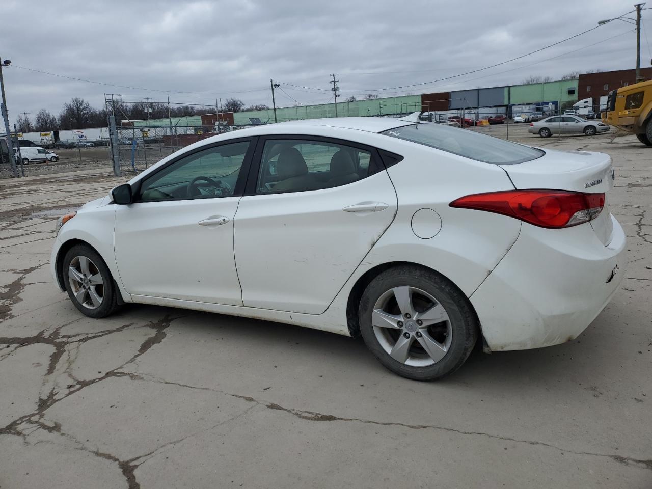 2013 Hyundai Elantra - Image 2