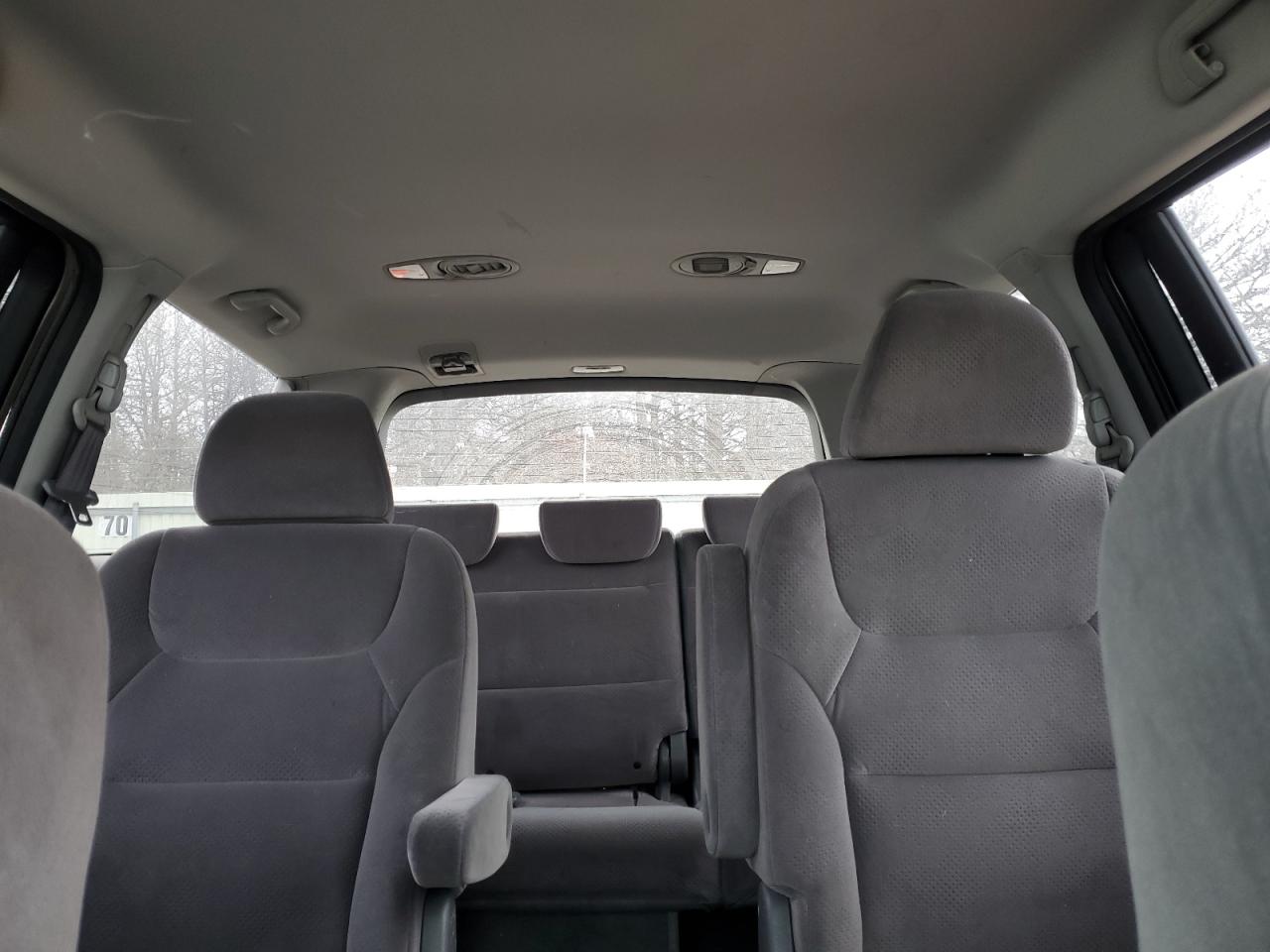 2005 Honda Odyssey - Image 10