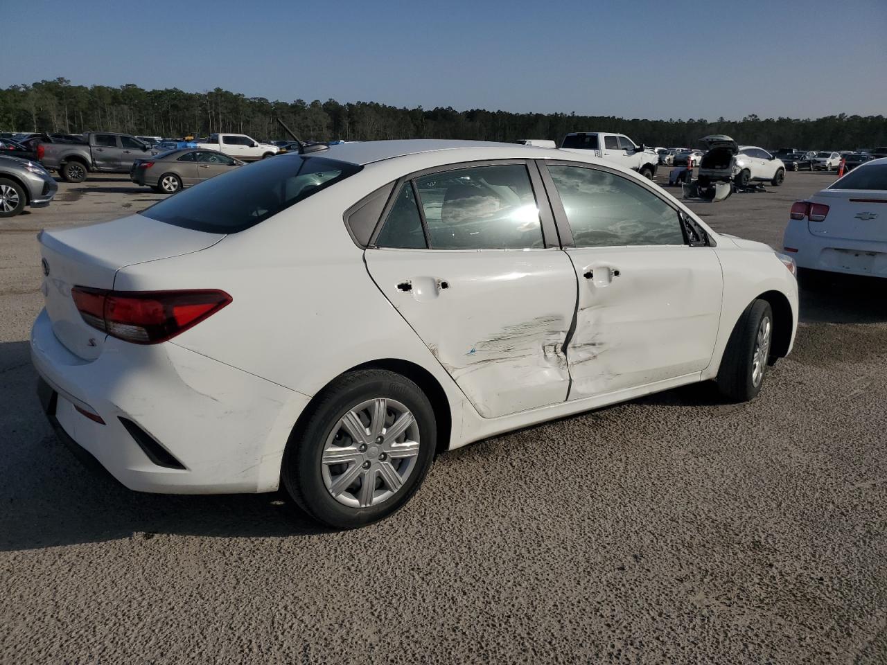 2021 Kia Rio - Image 3