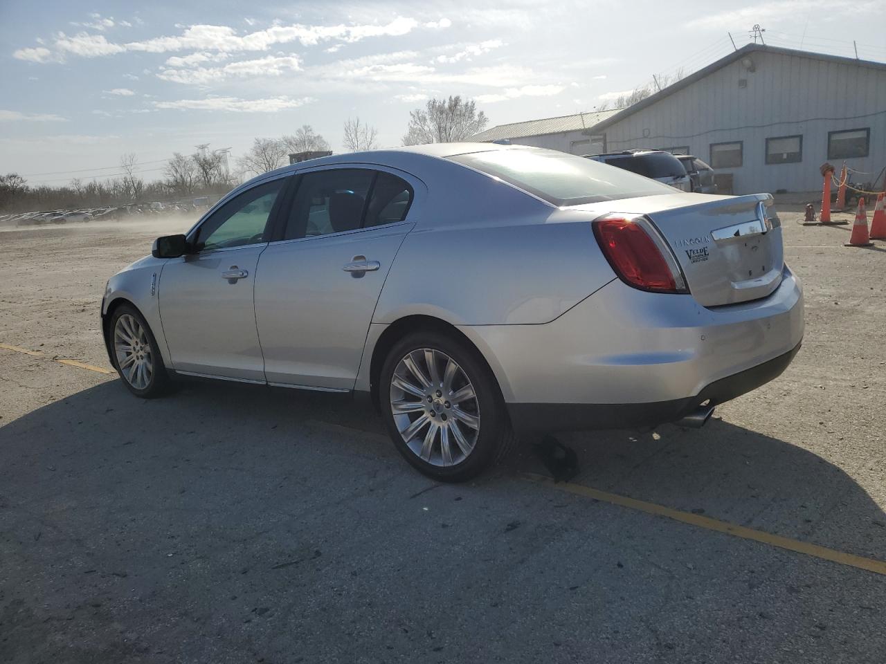 2010 Lincoln MKS - Image 2