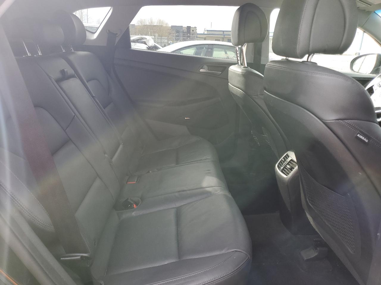 2017 Hyundai Tucson - Image 11