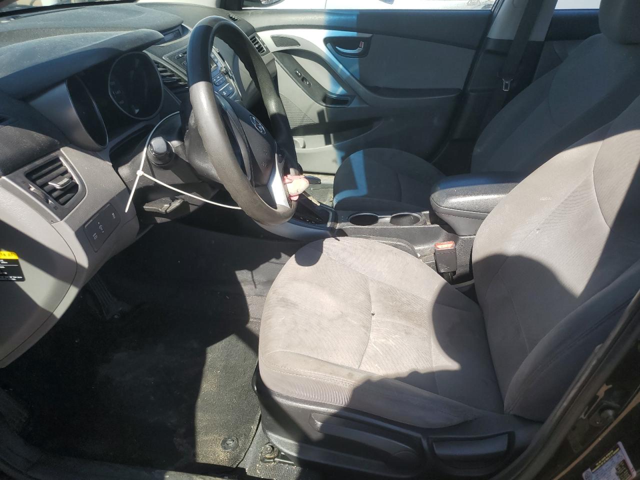 2016 Hyundai Elantra - Image 7