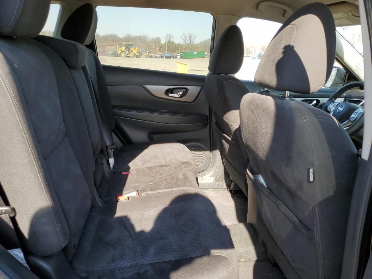 2015 Nissan Rogue - Image 11