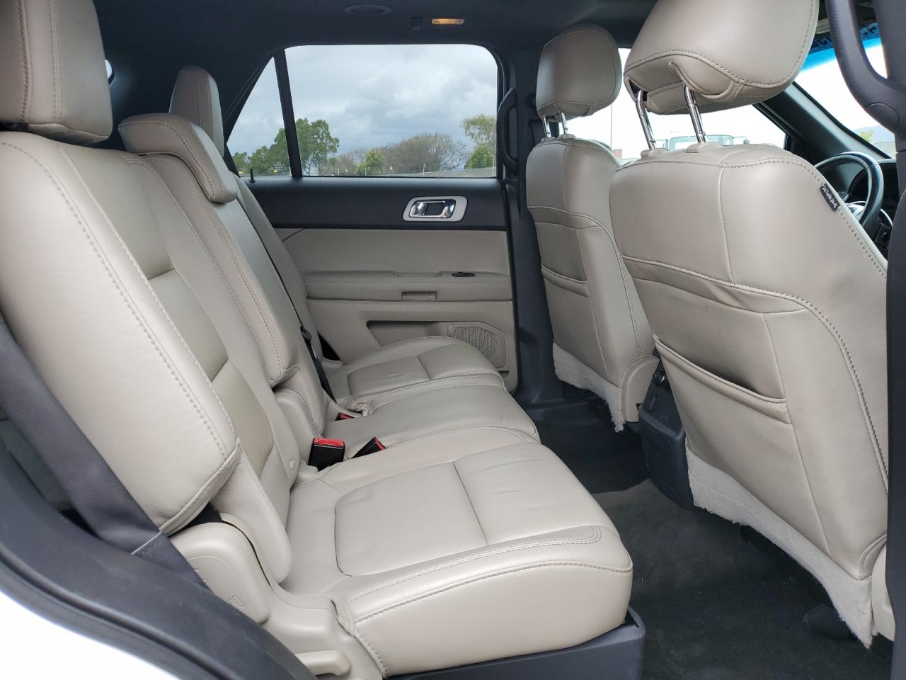 2014 Ford Explorer - Image 11