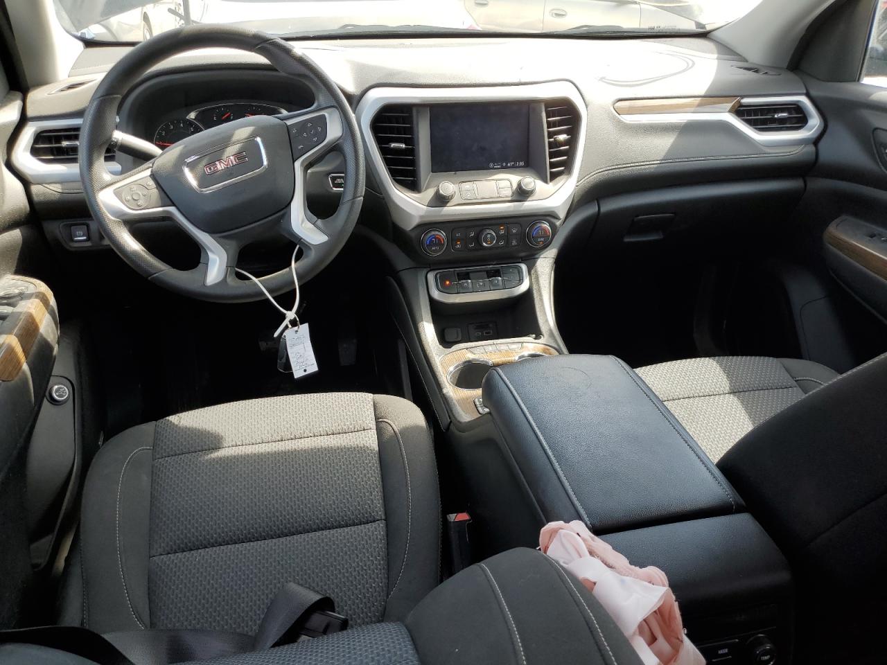 2022 GMC Acadia - Image 8