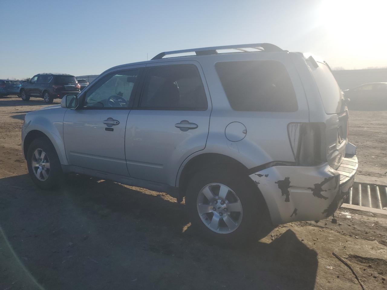 2009 Ford Escape - Image 2