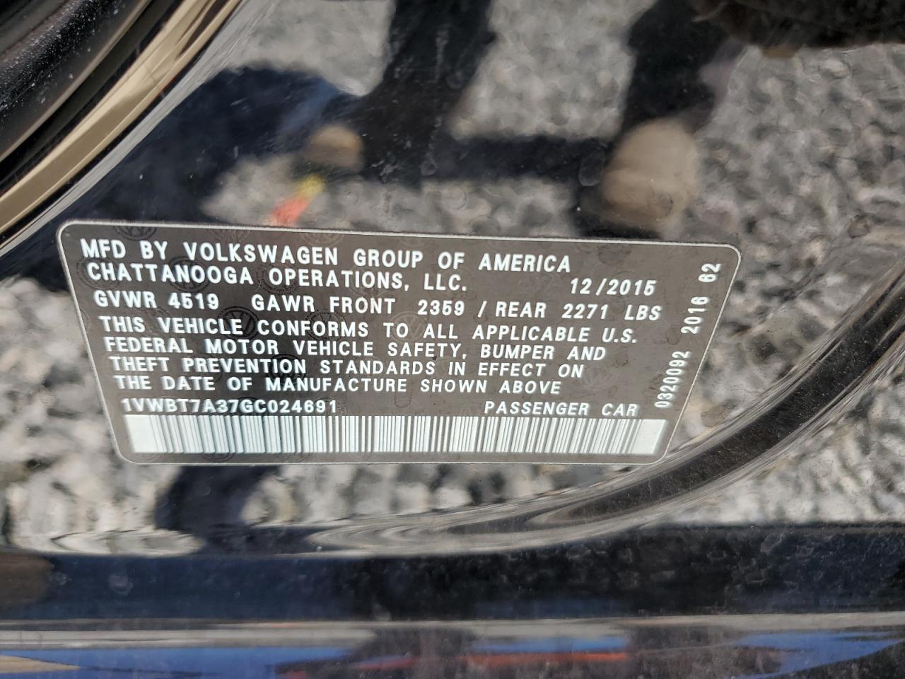 2016 Volkswagen Passat - Image 13