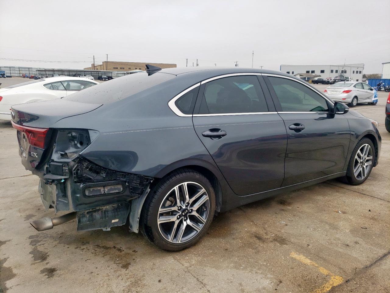 2019 Kia Forte - Image 3