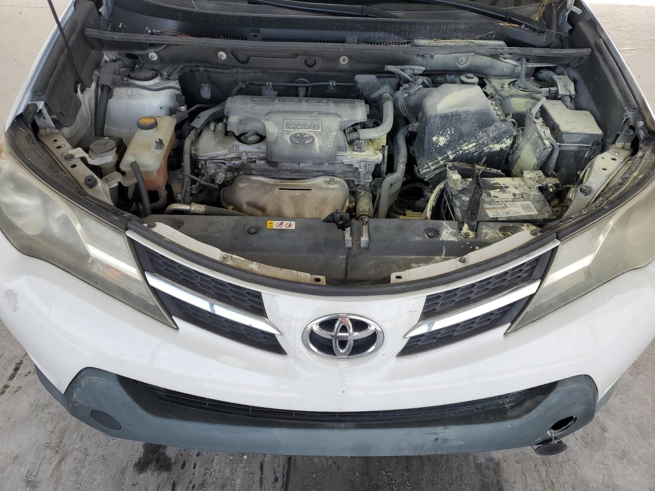 2015 Toyota RAV 4 - Image 12