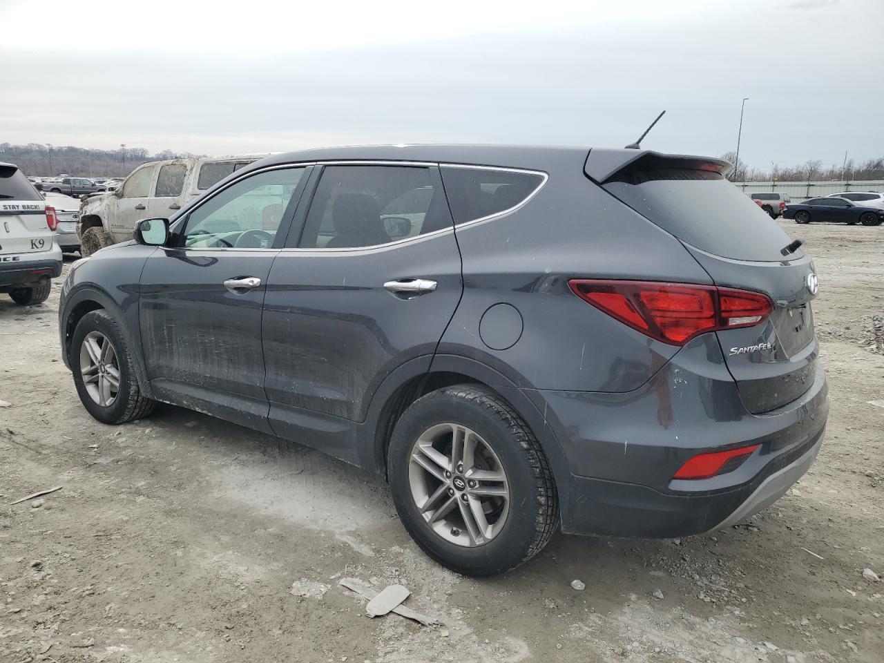 2018 Hyundai Santa Fe - Image 2