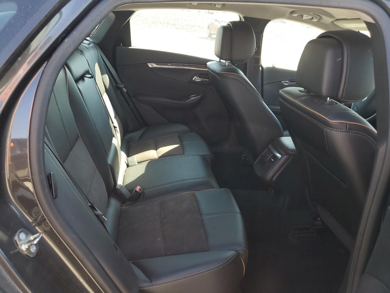 2014 Chevrolet Impala - Image 11