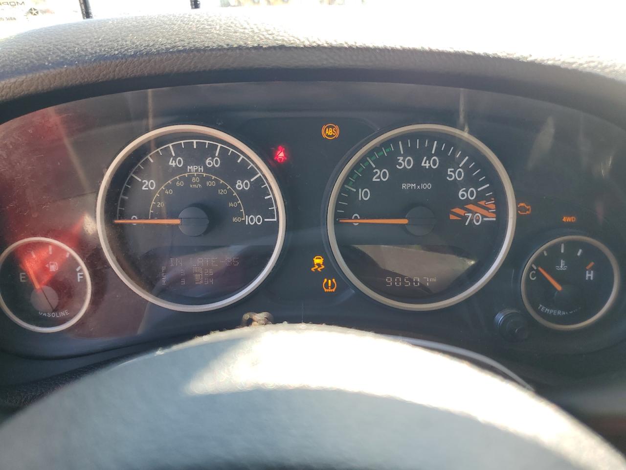 2016 Jeep Wrangler - Image 9