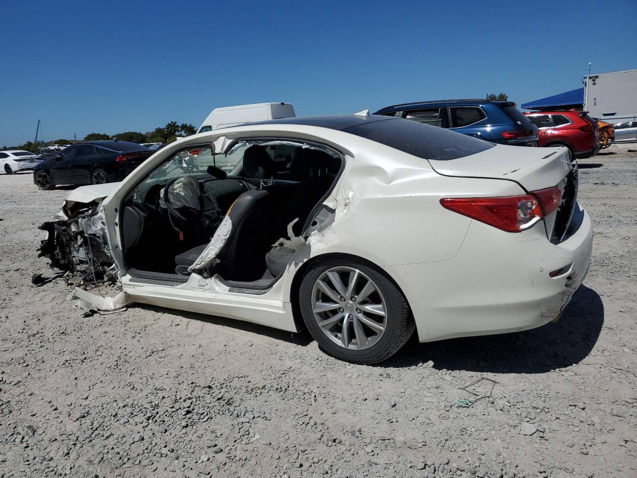 2016 Infiniti Q50 - Image 2