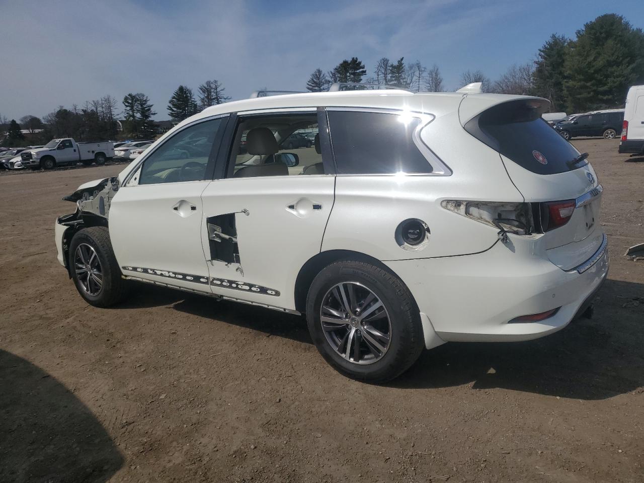 2017 Infiniti QX60 - Image 2