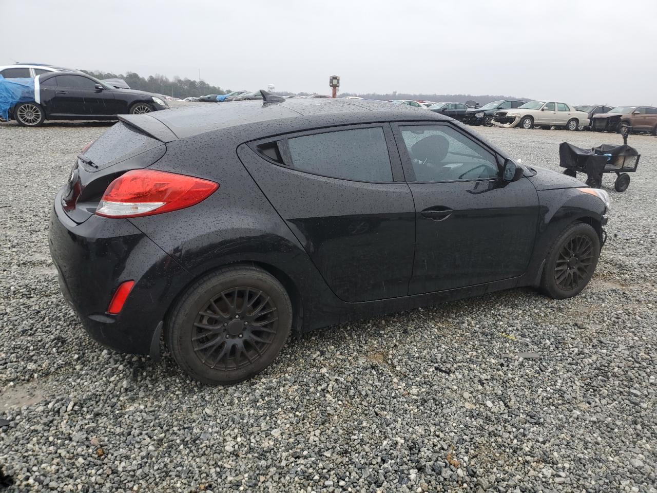 2017 Hyundai Veloster - Image 3