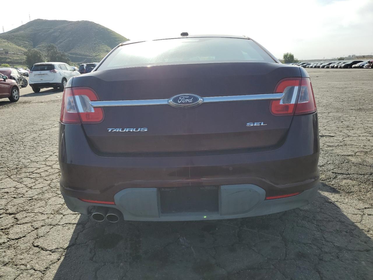 2011 Ford Taurus - Image 6
