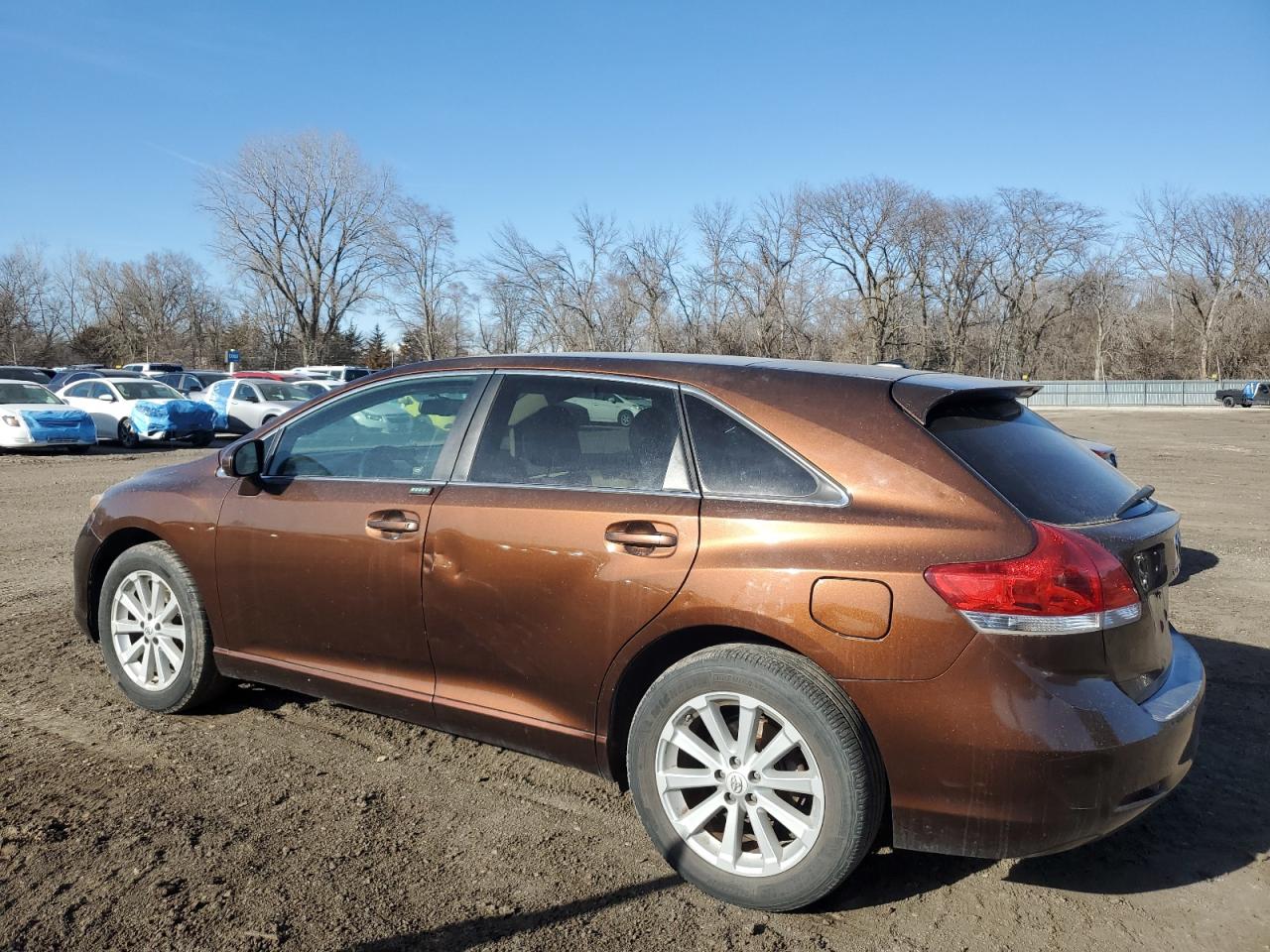2011 Toyota Venza - Image 2