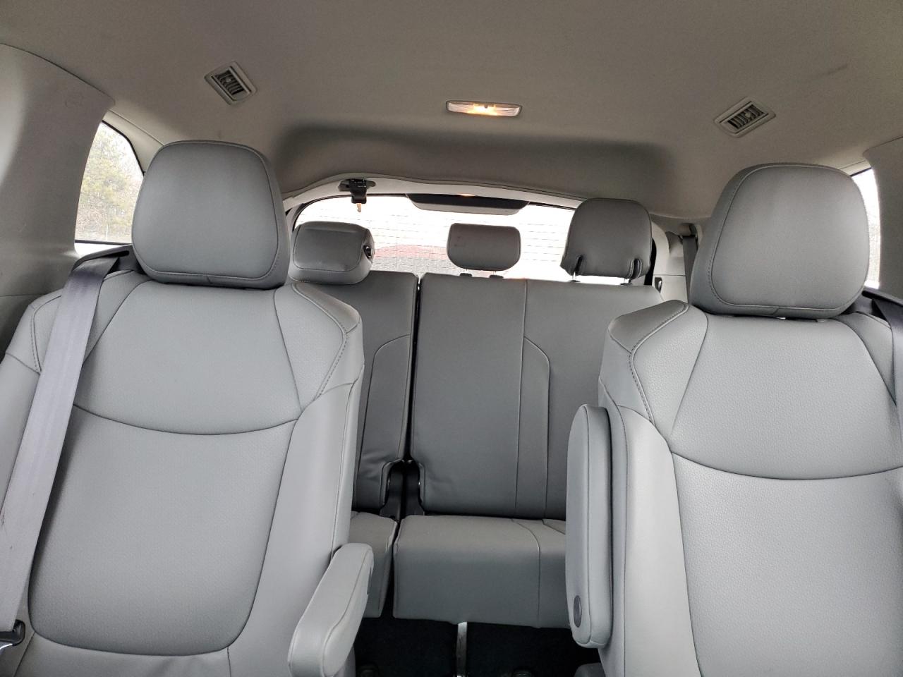 2021 Toyota Sienna - Image 10