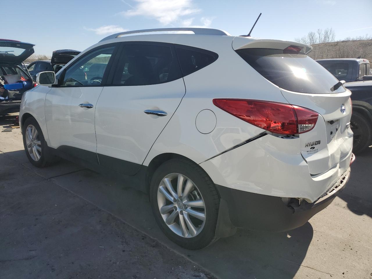2011 Hyundai Tucson - Image 2